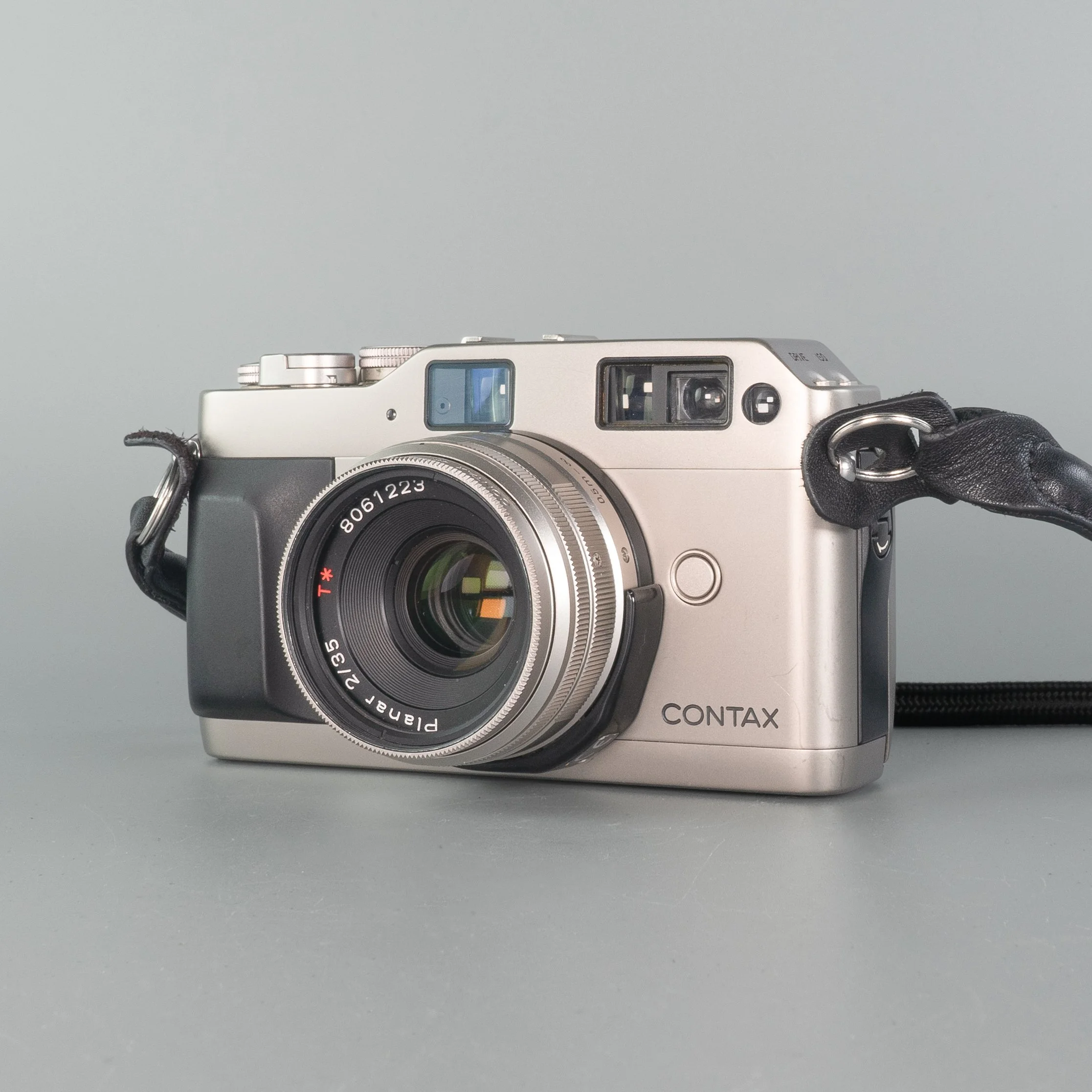 Contax G1 Green Label + Carl Zeiss Planar T 35mm f/2 Lens